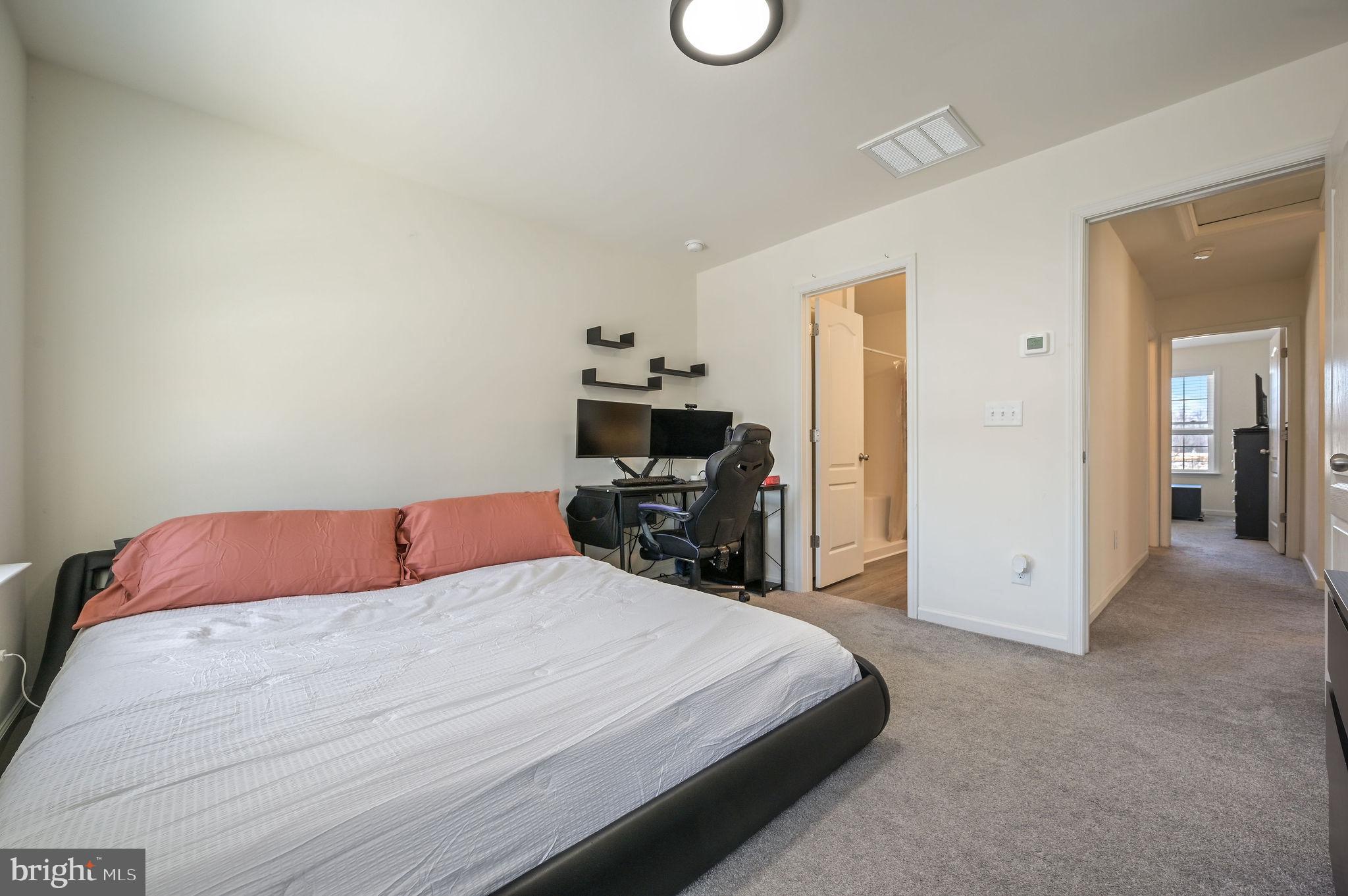 706 Ruth Way Dover, DE 19904 - Photo 15 of 23 Primary suite