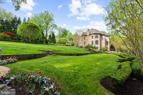 $11,250,000 | 9112-9120 Mine Run Drive, Great Falls, VA 22066