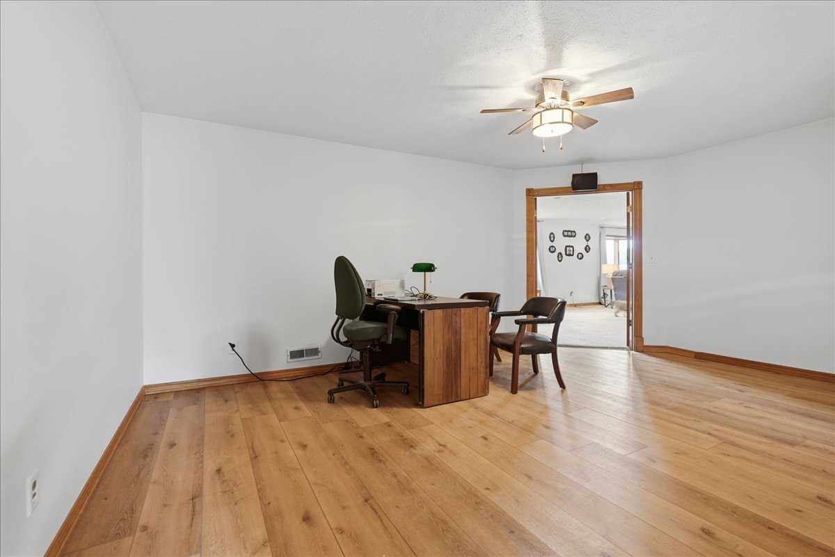 311 Gerrard Street Chenoa, IL 61726 - Photo 6 of 71