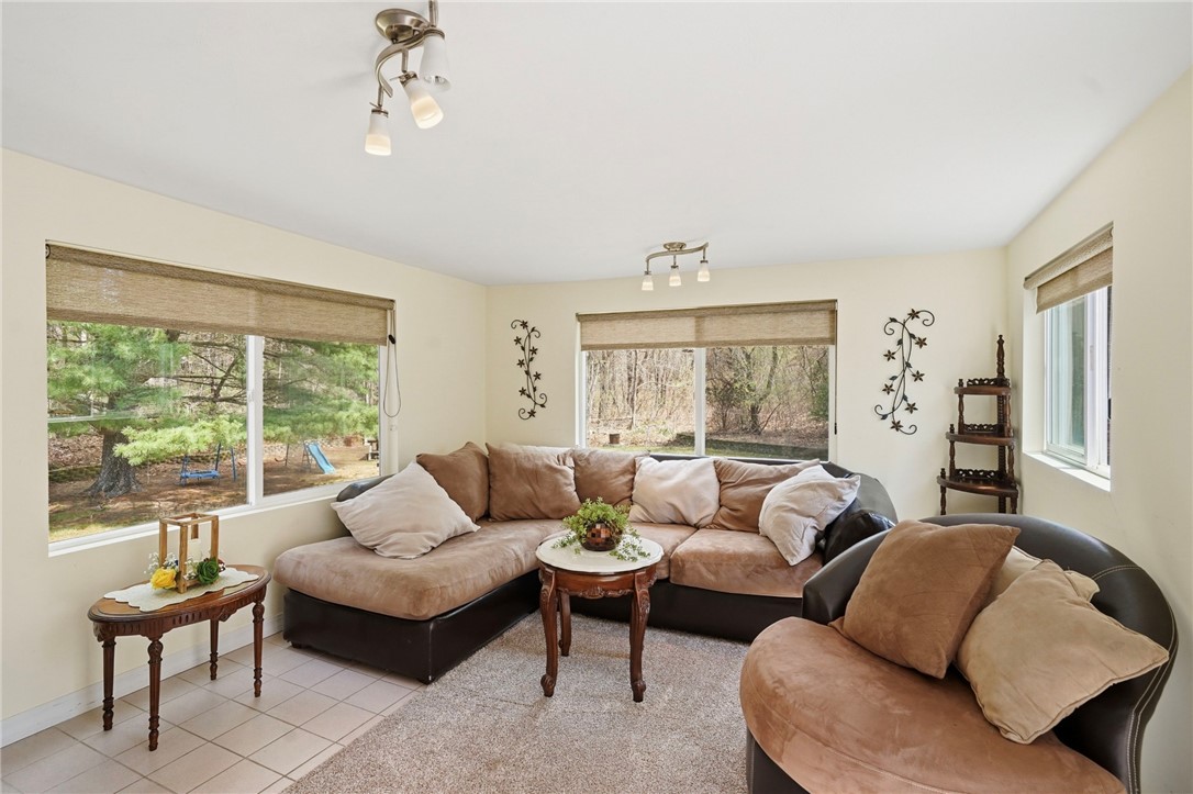 2 Finne Road Johnston, RI 02919 - Photo 18 of 47