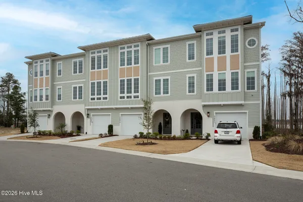 $900,000 | 2689 Alvernia Drive, Castle Hayne, NC 28429