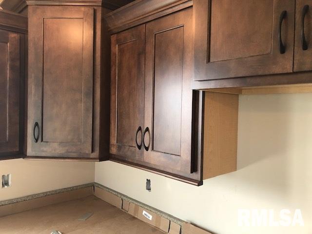 621 Rock Point Road Colona, IL 61241 - Photo 10 of 22 Gallery Image 10