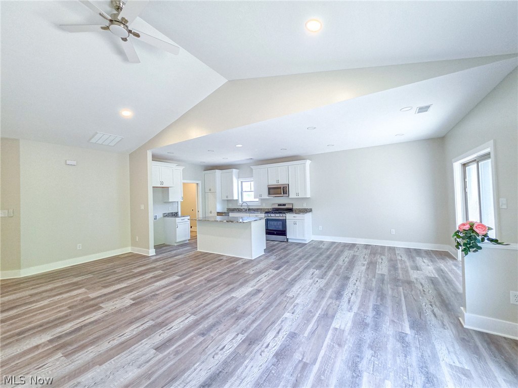 49101 Fairway Road East Liverpool, OH 43920 - Photo 8 of 23