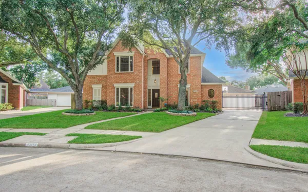 $499,000 | 23119 Fairvine Park Drive, Katy, TX 77494