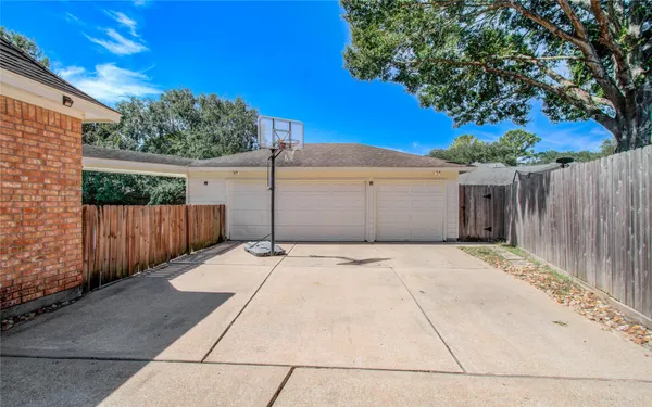 $499,000 | 23119 Fairvine Park Drive, Katy, TX 77494