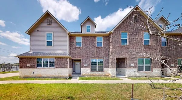 $1,975 | 2003 Harvey Mitchell Parkway South, College Station, TX 77840
