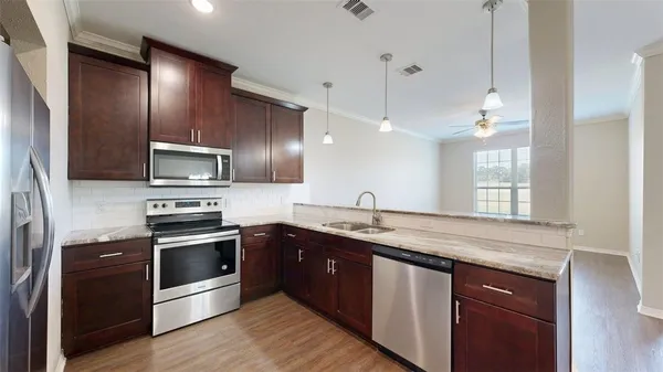 $1,975 | 2003 Harvey Mitchell Parkway South, College Station, TX 77840