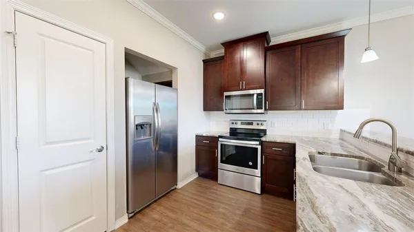 $1,975 | 2003 Harvey Mitchell Parkway South, College Station, TX 77840