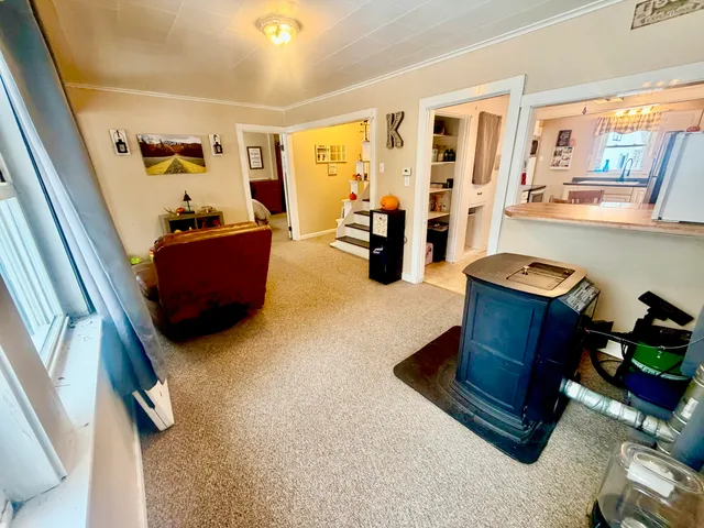 $159,900 | 14 Pinkham Street, Lincoln, ME 04457