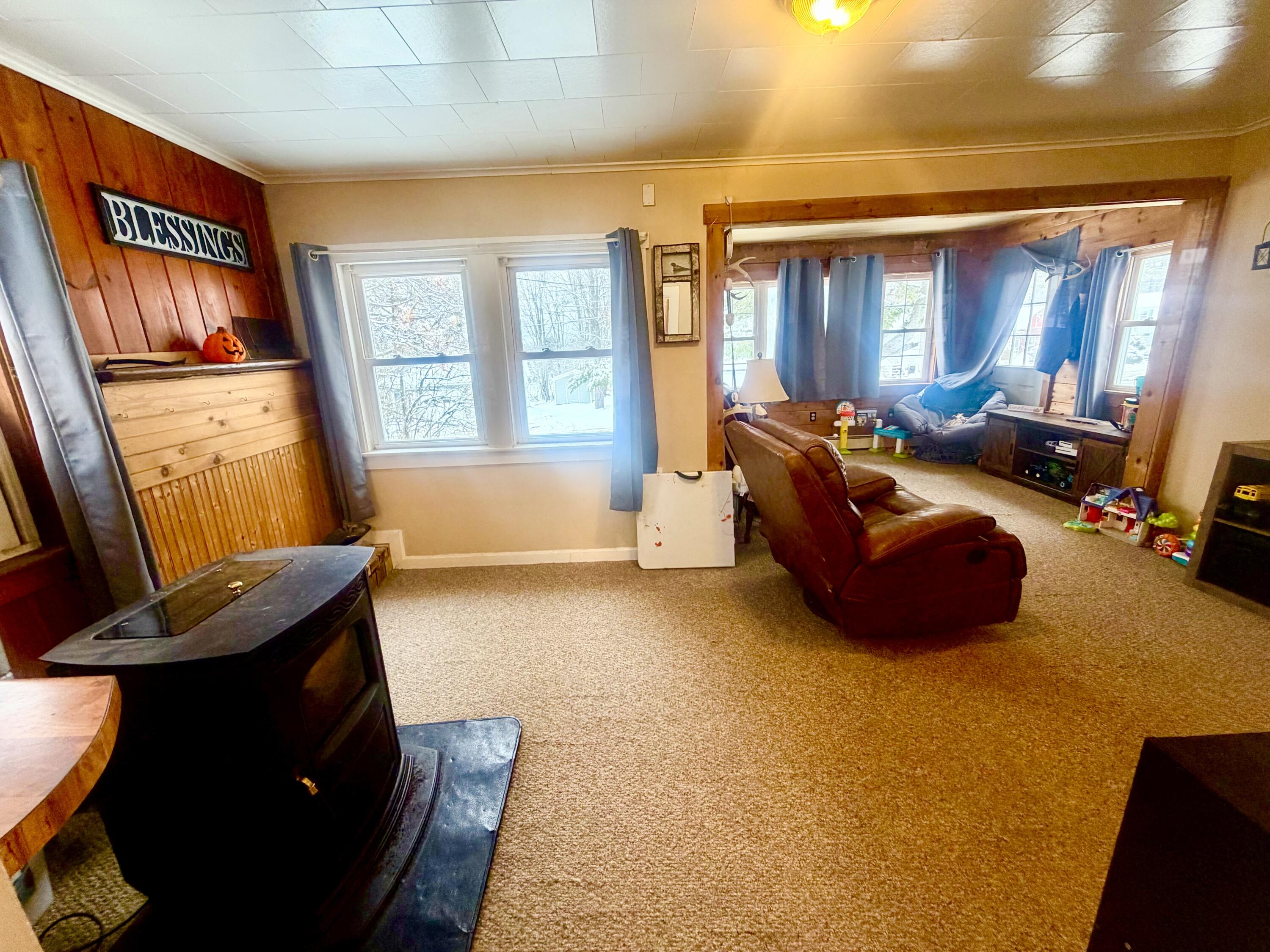 14 Pinkham Street Lincoln, ME 04457 - Photo 20 of 55 Spacious Living Areas