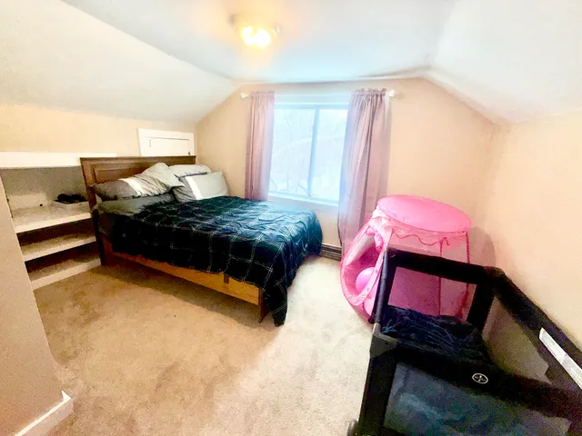 $159,900 | 14 Pinkham Street, Lincoln, ME 04457