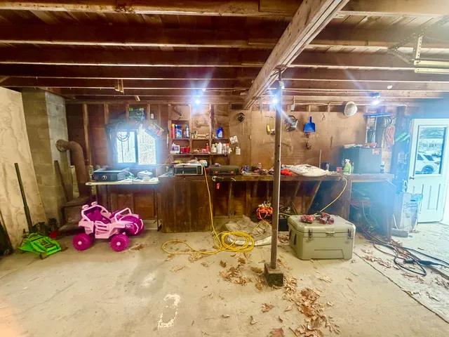 $159,900 | 14 Pinkham Street, Lincoln, ME 04457