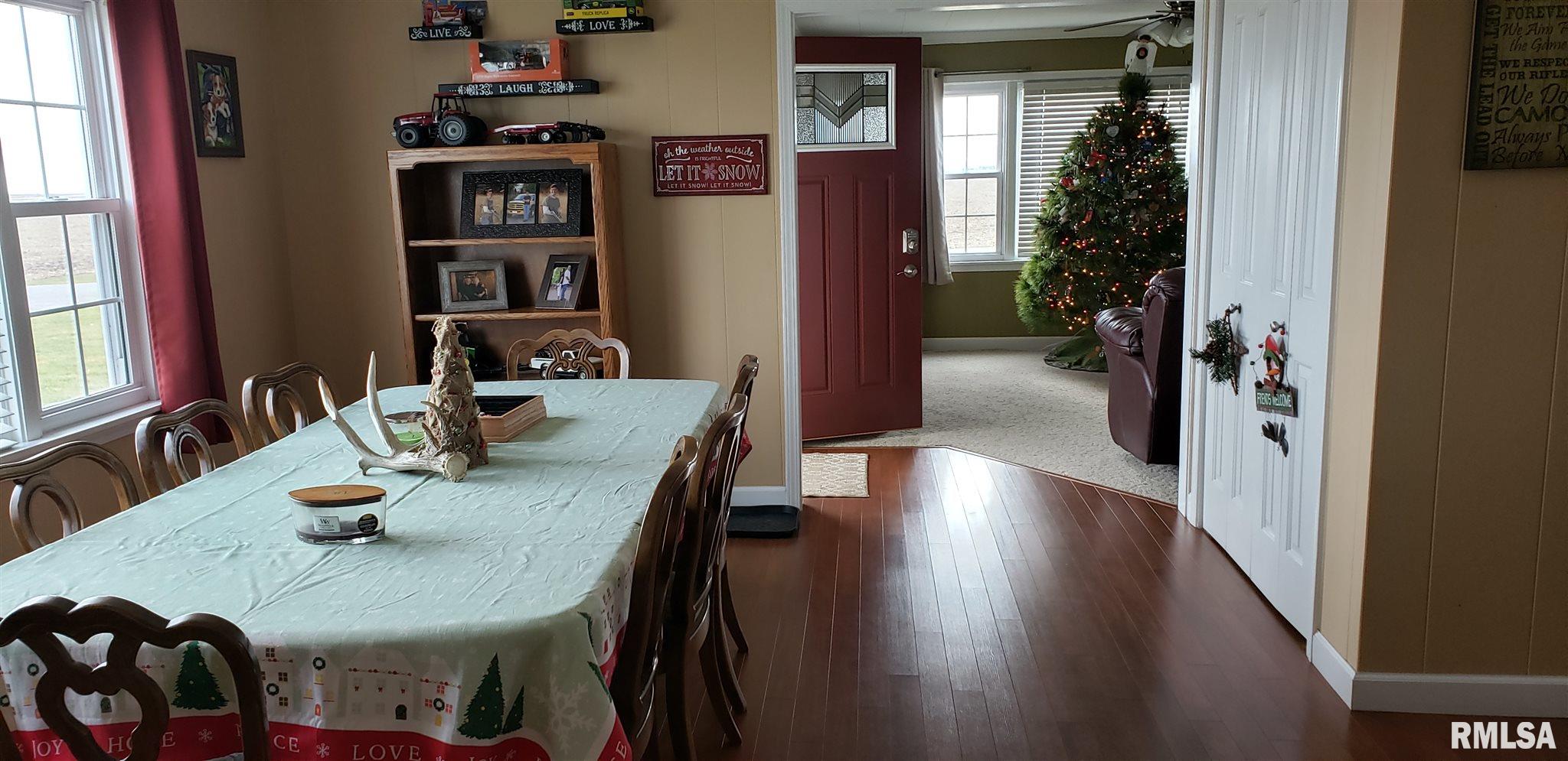 14737 Shanle Road Buffalo, IL 62515 - Photo 7 of 41 Gallery Image 7