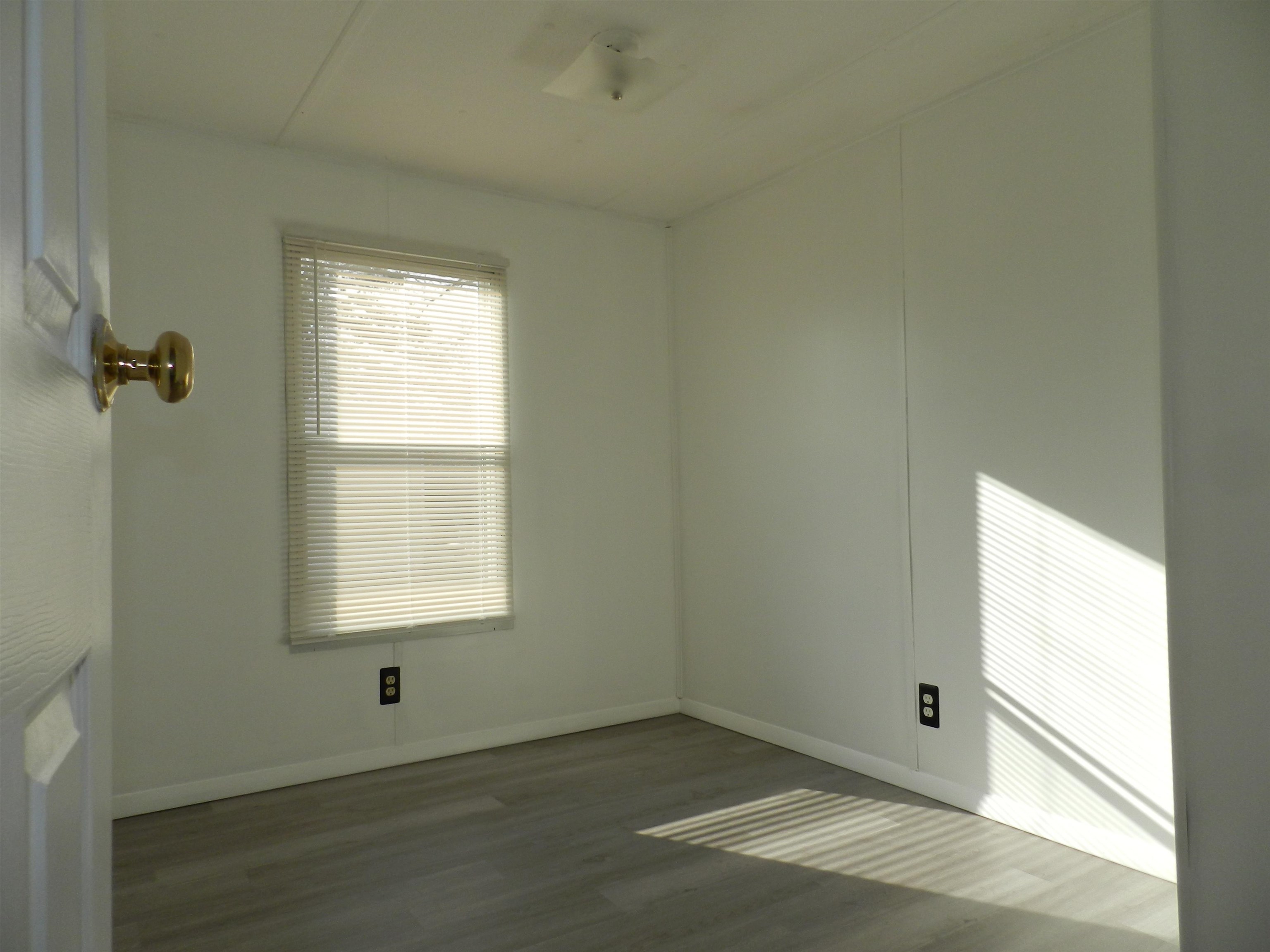 18 D'Amours Avenue Rochester, NH 03839 - Photo 10 of 12