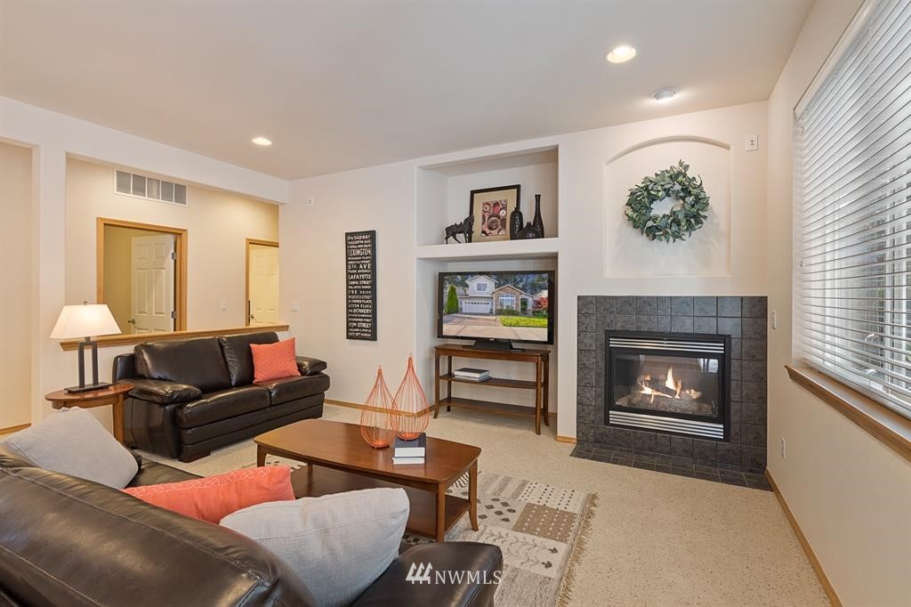 6200 Northeast 7th Court Renton, WA 98059 - Photo 8 of 24 Gallery Image 8