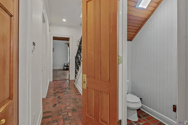 $899,000 | 18934 East Pinnacle Circle, St. George, LA 70810