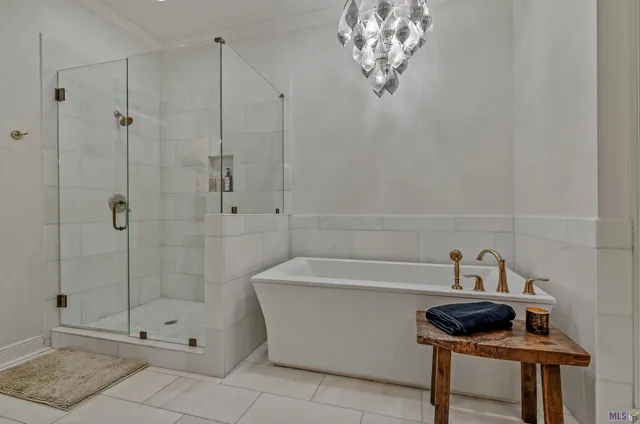 $899,000 | 18934 East Pinnacle Circle, St. George, LA 70810