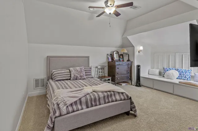 $899,000 | 18934 East Pinnacle Circle, St. George, LA 70810