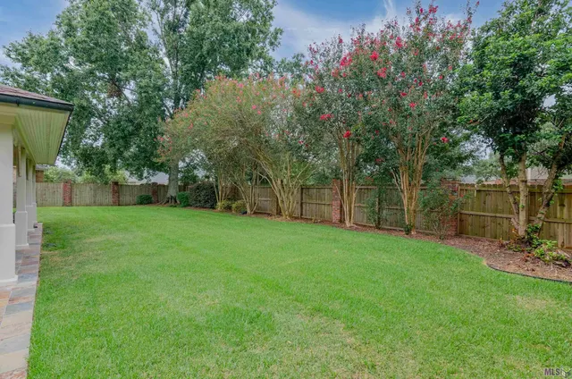 $899,000 | 18934 East Pinnacle Circle, St. George, LA 70810