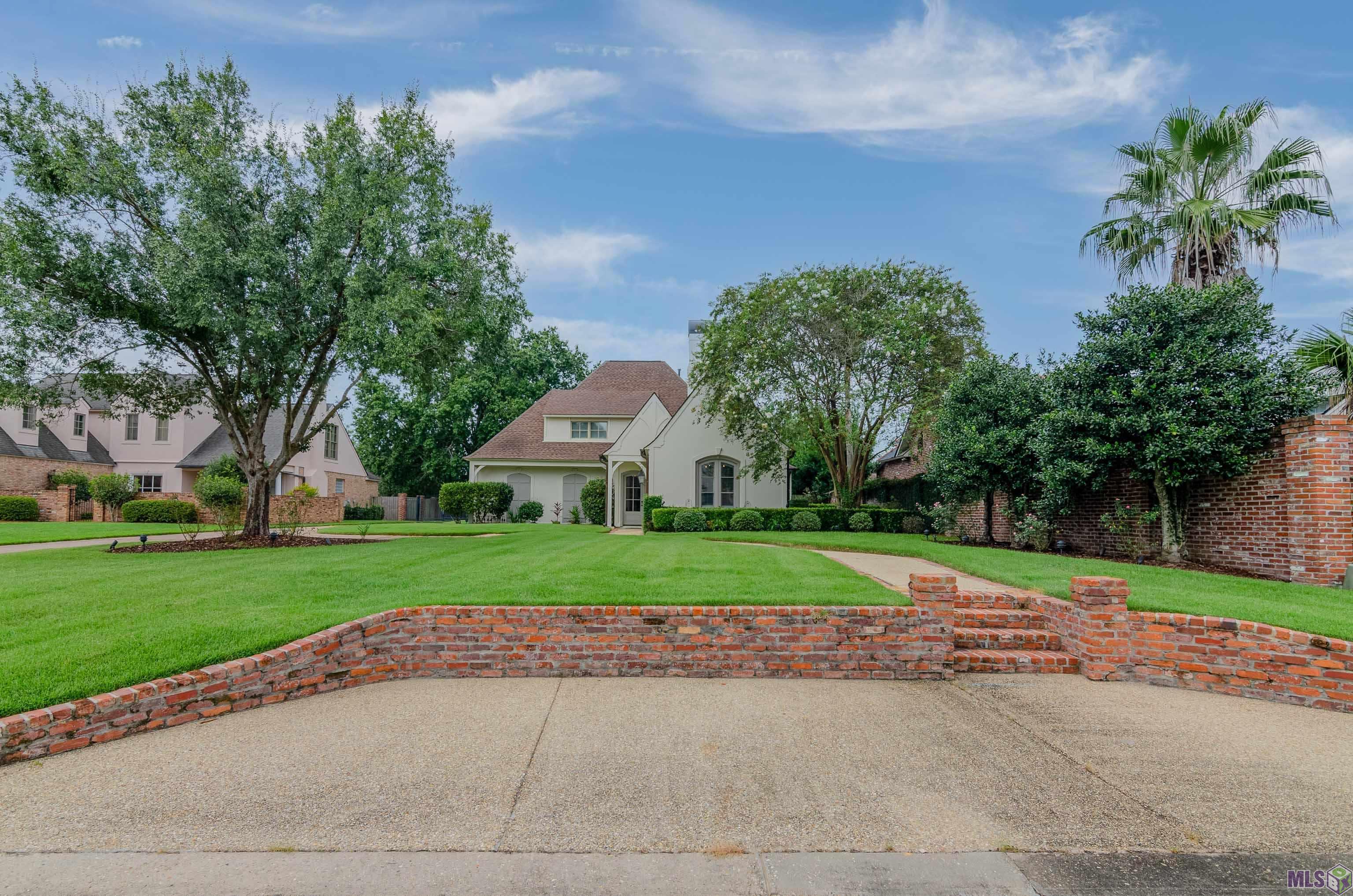 18934 East Pinnacle Circle St. George, LA 70810 - Photo 4 of 40