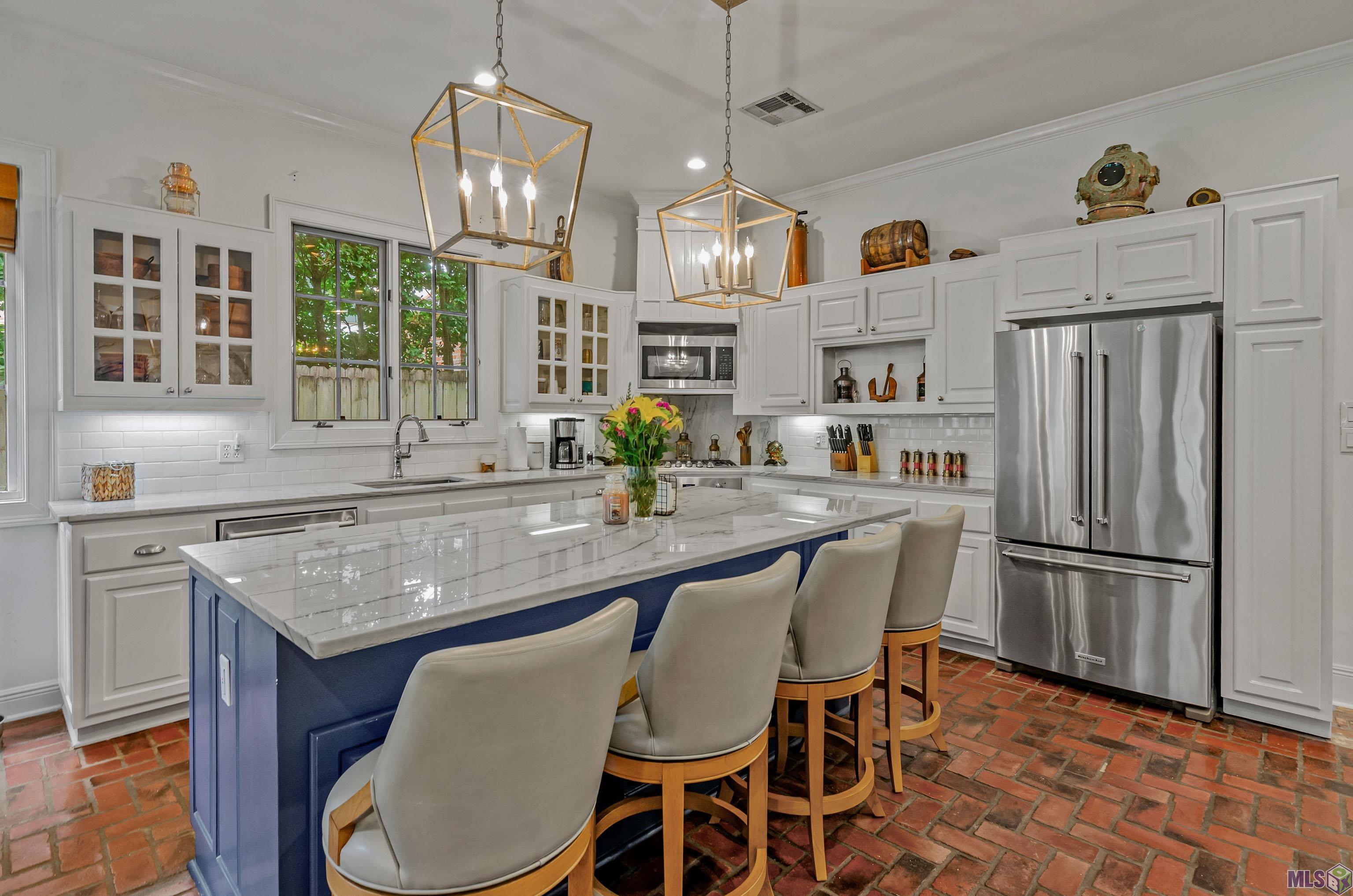 18934 East Pinnacle Circle St. George, LA 70810 - Photo 7 of 40