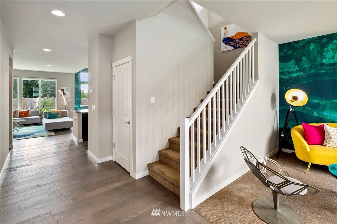 17507 Meridian Place West Bothell, WA 98012 - Photo 3 of 26 Gallery Image 3