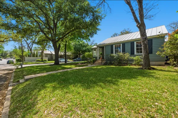 $1,250,000 | 3100 Harris Boulevard, Austin, TX 78703