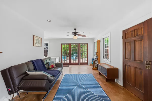 $1,250,000 | 3100 Harris Boulevard, Austin, TX 78703