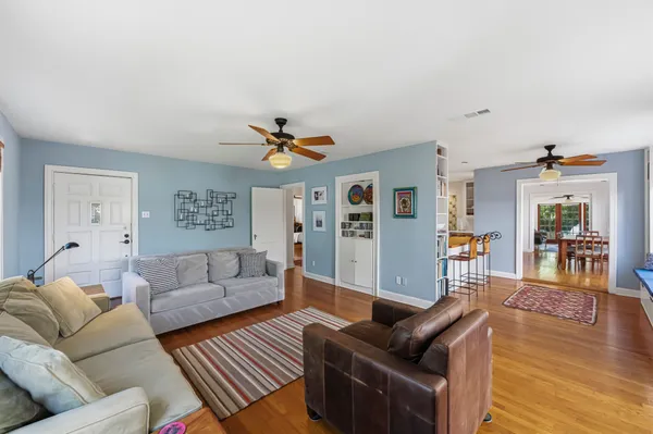 $1,250,000 | 3100 Harris Boulevard, Austin, TX 78703