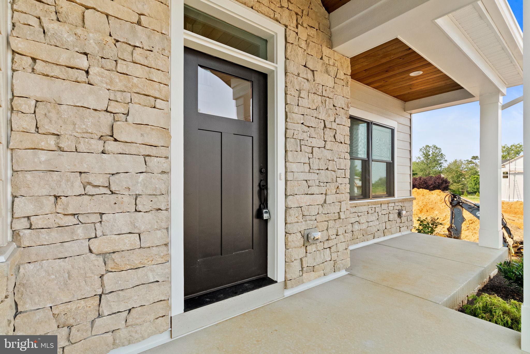 102 Harvey Road, Unit 1BP Wallingford, PA 19086 - Photo 4 of 45 Porch