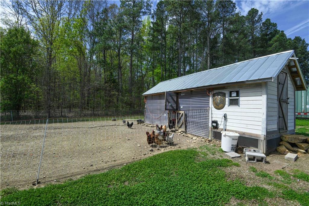 7164 Ludgate Road Gibsonville, NC 27249 - Photo 27 of 50 Chicken coop