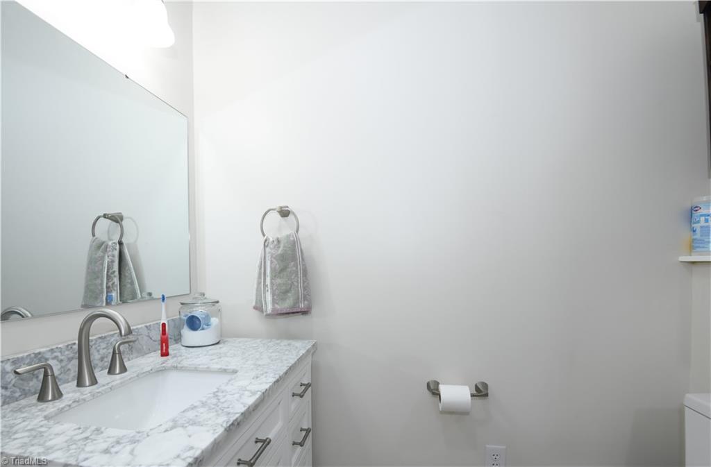 7164 Ludgate Road Gibsonville, NC 27249 - Photo 39 of 50 Full bath off office in metal building