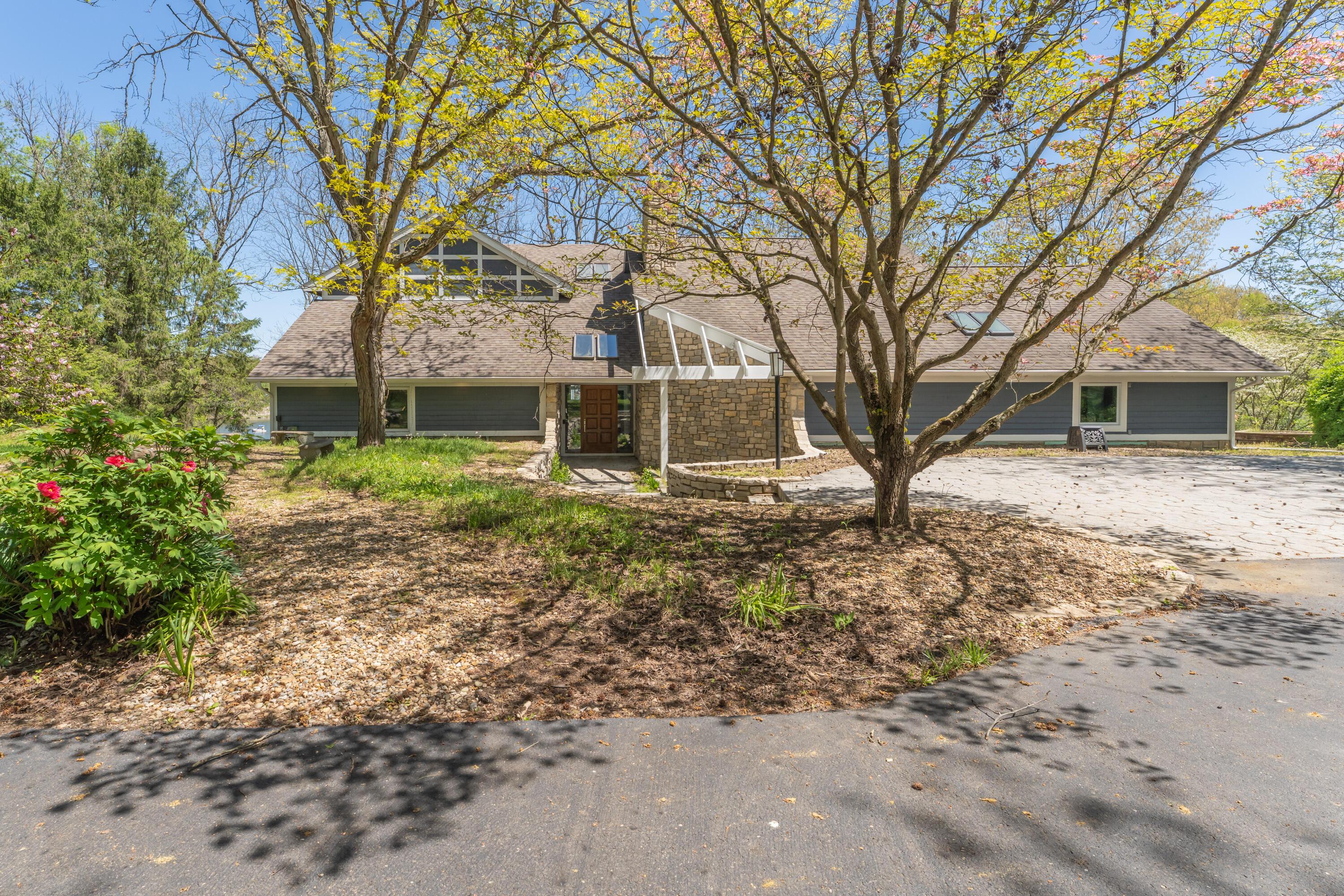 29740 Blosser Road Logan, OH 43138 - Photo 3 of 104 29740Blosser-2089-HDR