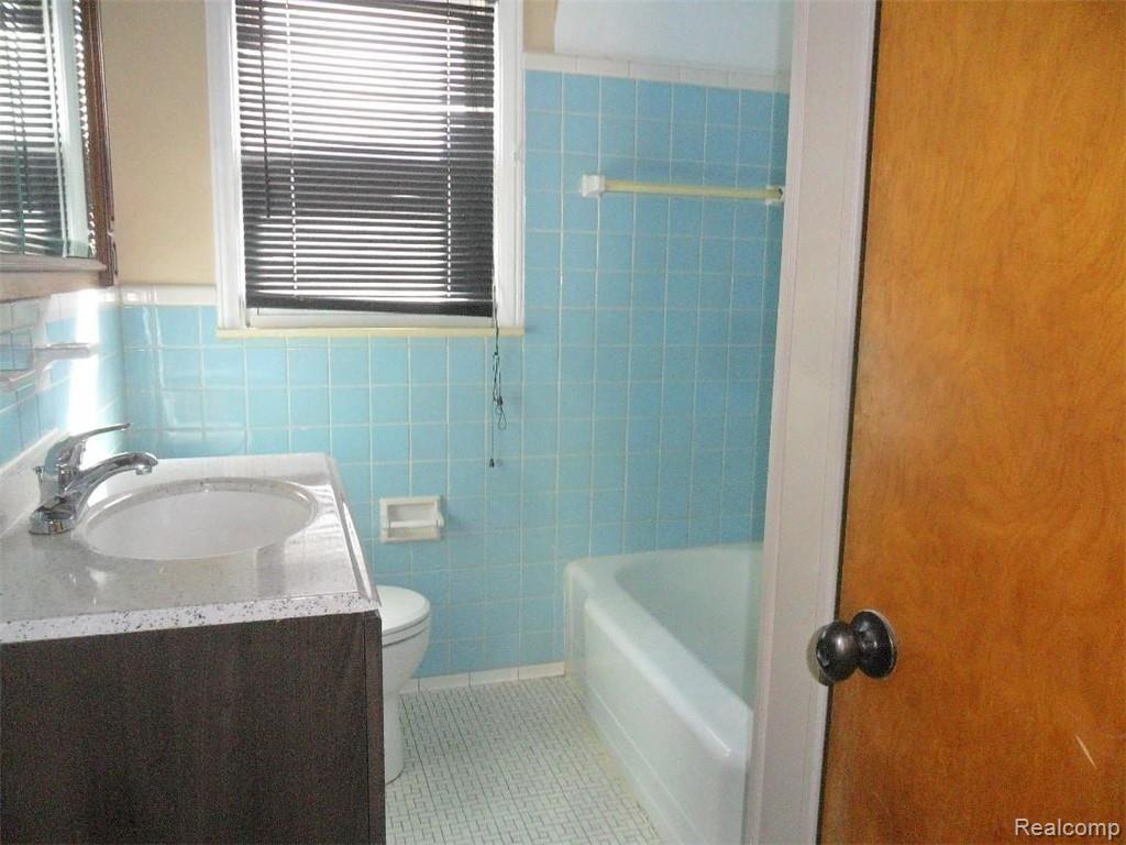3736 Hipp Street Dearborn, MI 48124 - Photo 11 of 14