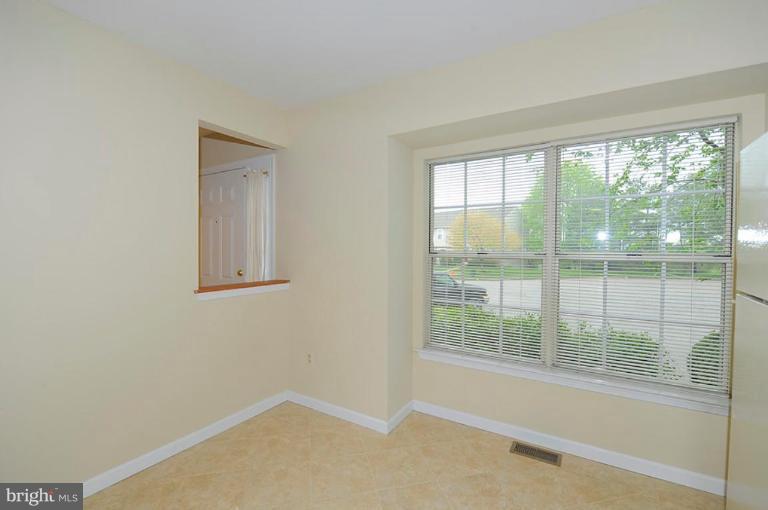 8768 Ruppert Court Ellicott City, MD 21043 - Photo 3 of 14 Breakfast Area
