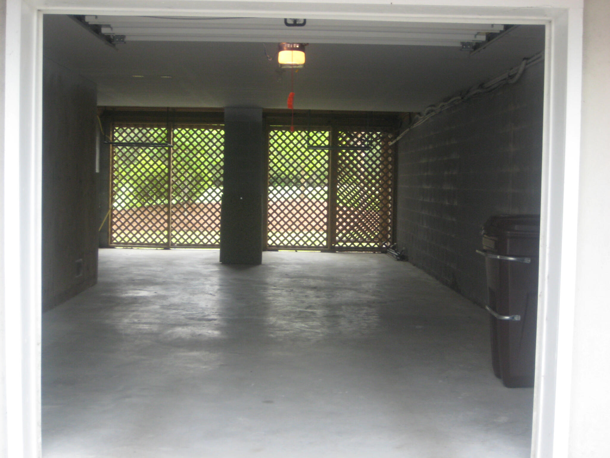 2003 Hopeman Lane Mount Pleasant, SC 29466 - Photo 18 of 20 Garage