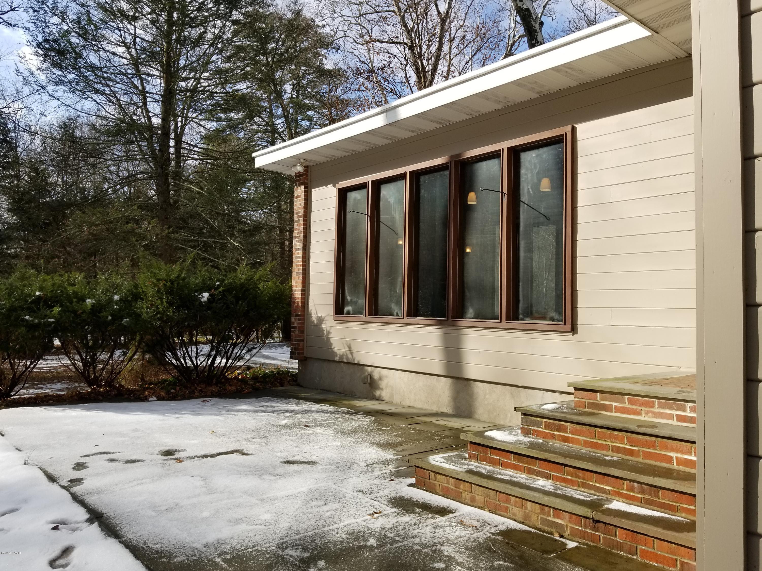 117 Moon Valley Road Milford, PA 18337 - Photo 29 of 34 29. Exterior