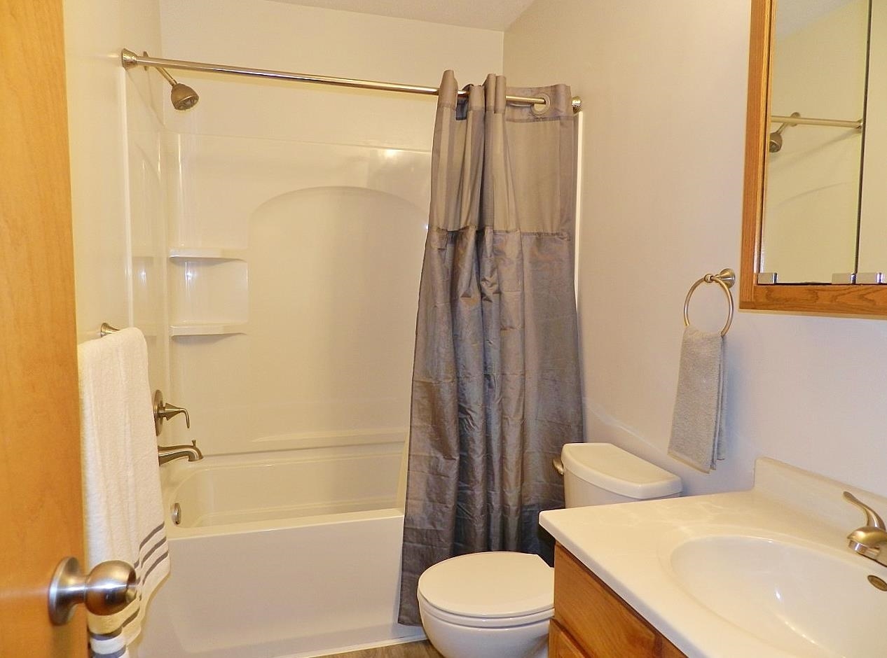 5660 Karlin Road Interlochen, MI 49643 - Photo 28 of 47 1932384-32C7AF99-5C96-45FB-97AA-C8192BDC5E47.JPG