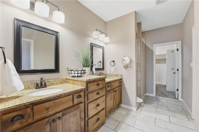 $779,000 | 4385 Missouri Drive, Ottawa, KS 66067