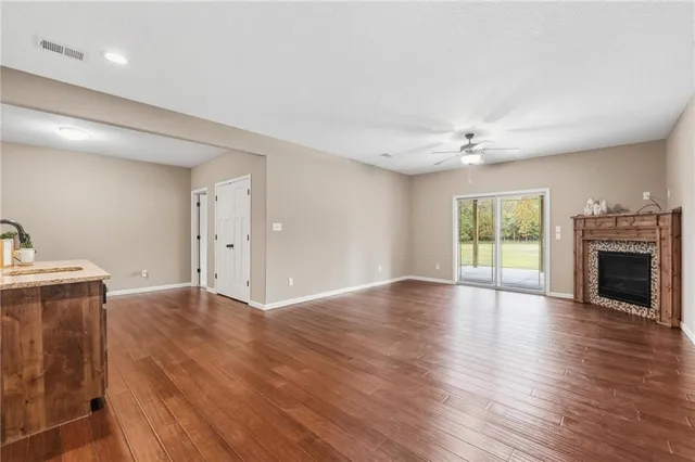 $779,000 | 4385 Missouri Drive, Ottawa, KS 66067