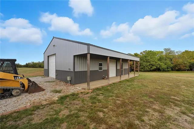 $779,000 | 4385 Missouri Drive, Ottawa, KS 66067