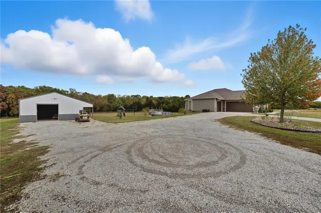 $779,000 | 4385 Missouri Drive, Ottawa, KS 66067