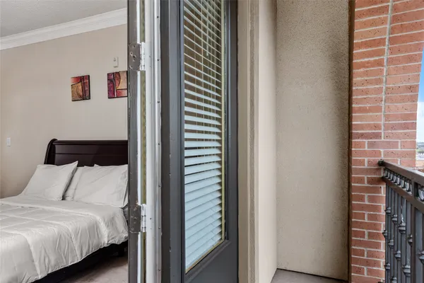 $2,495 | 2299 Lone Star Drive, Unit 512, Sugar Land, TX 77479