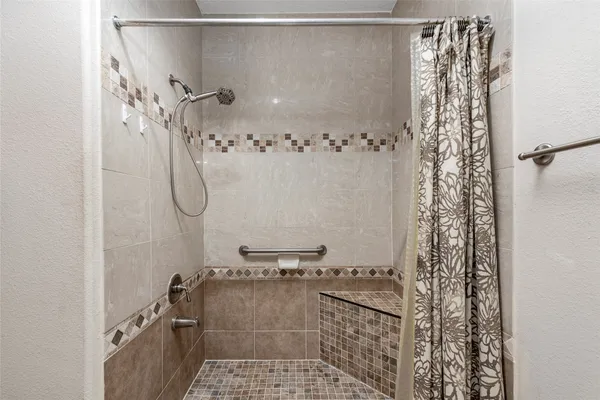 $2,495 | 2299 Lone Star Drive, Unit 512, Sugar Land, TX 77479