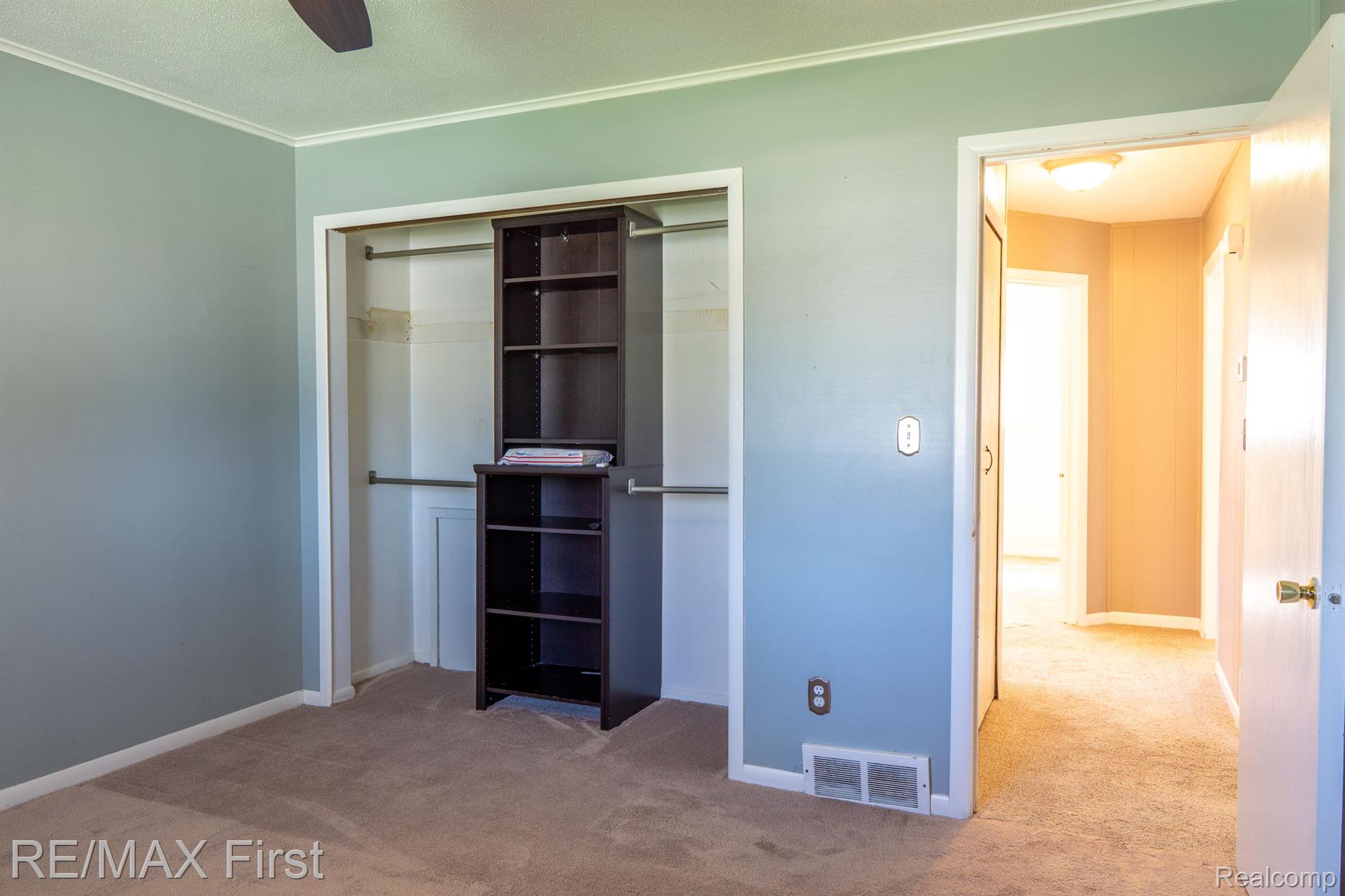 11400 Erdmann Road Sterling Heights, MI 48314 - Photo 16 of 33 Gallery Image 16