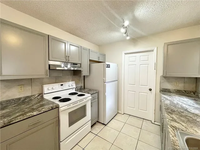$1,550 | 308 South 14th Street, Unit B, Fort Pierce, FL 34950