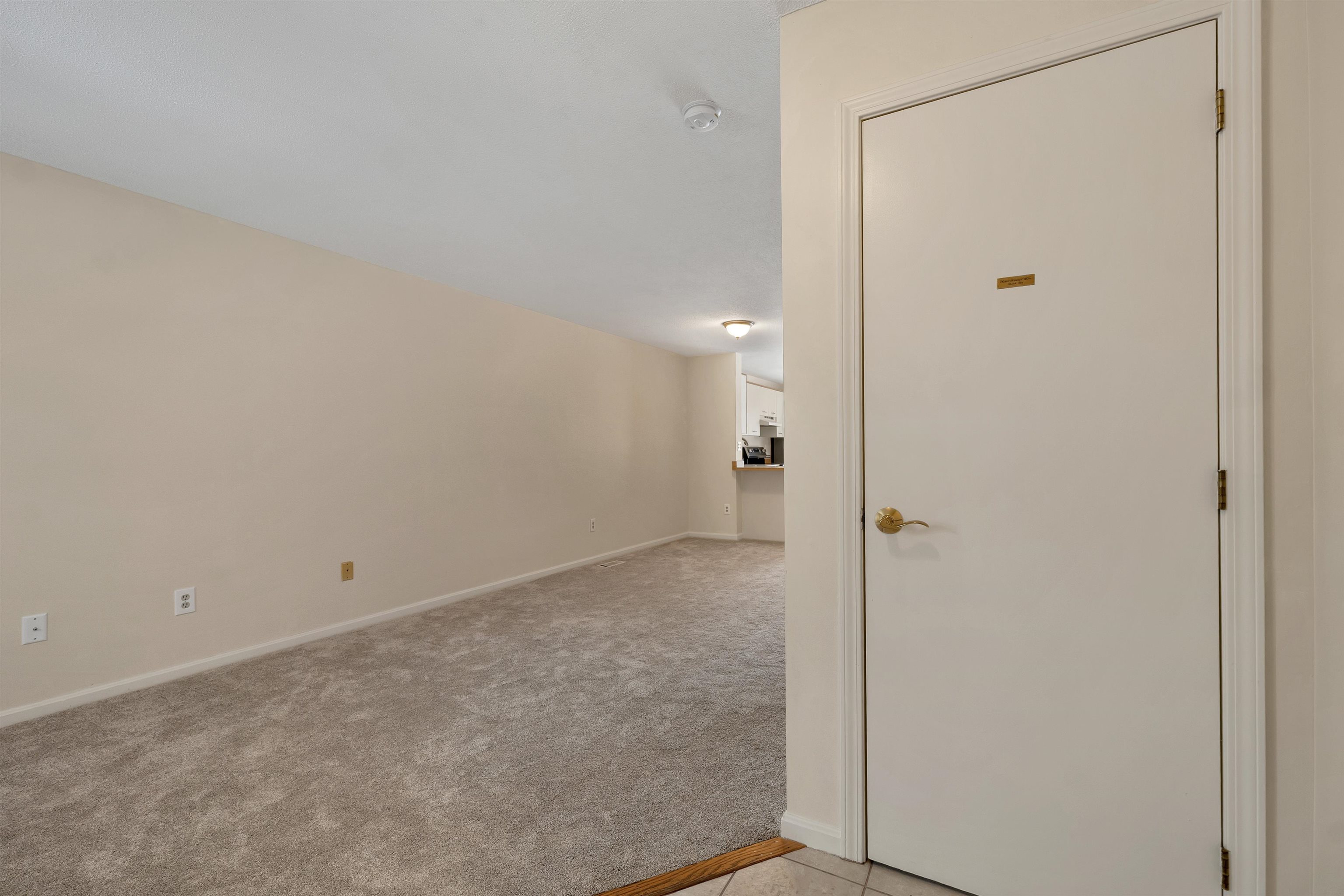 543 Fox Hollow Way Manchester, NH 03104 - Photo 20 of 34