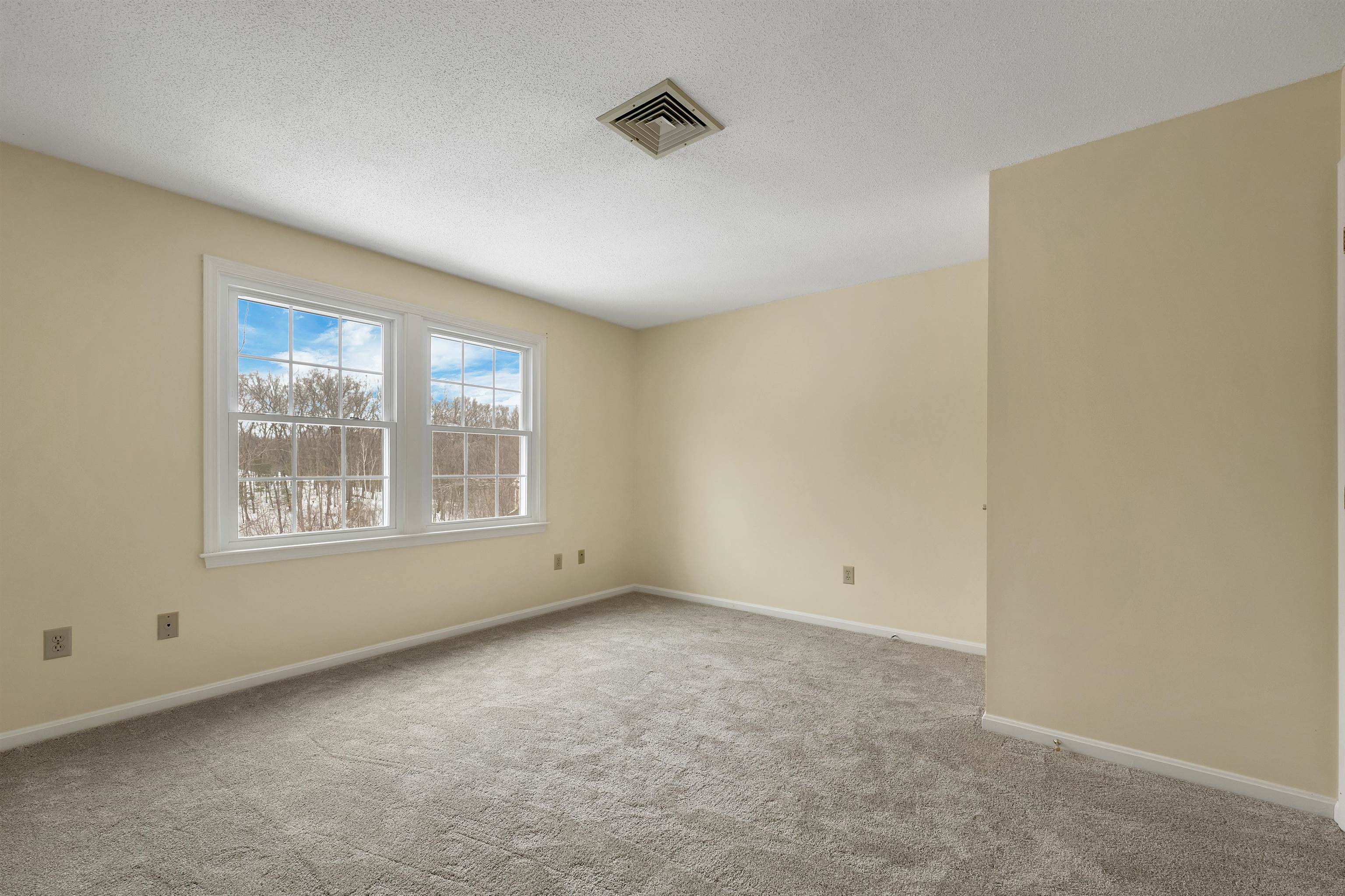 543 Fox Hollow Way Manchester, NH 03104 - Photo 23 of 34