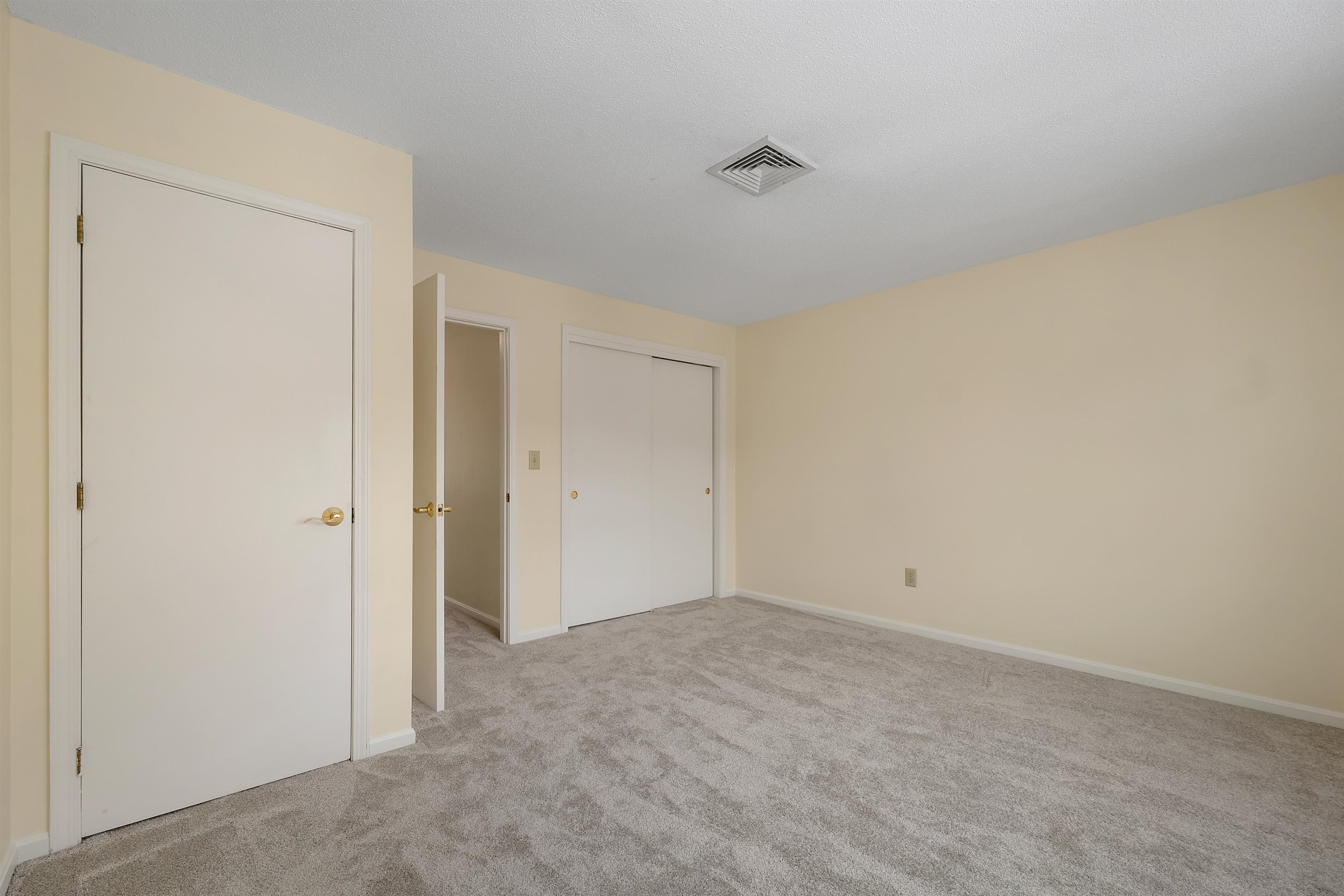 543 Fox Hollow Way Manchester, NH 03104 - Photo 25 of 34