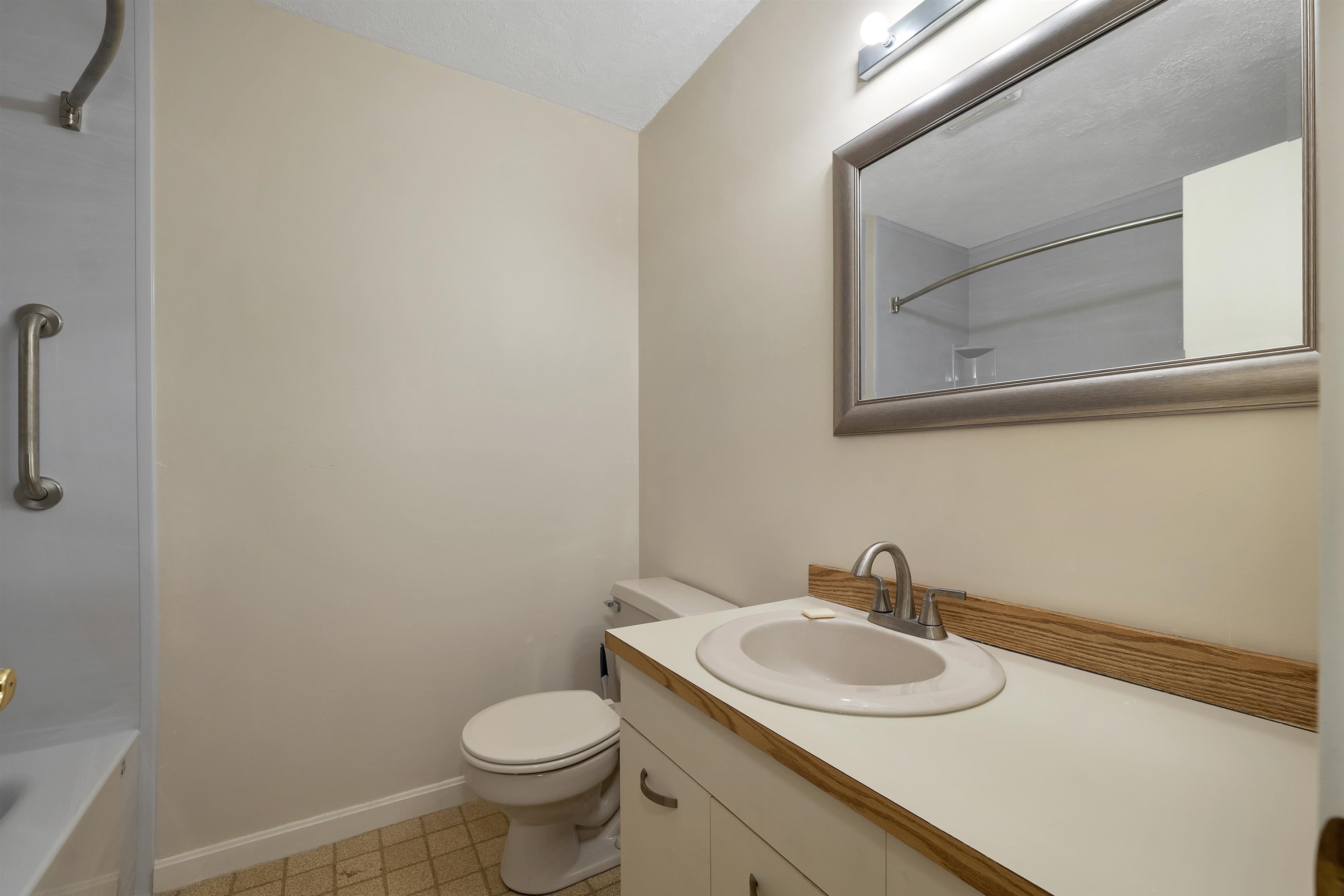 543 Fox Hollow Way Manchester, NH 03104 - Photo 27 of 34